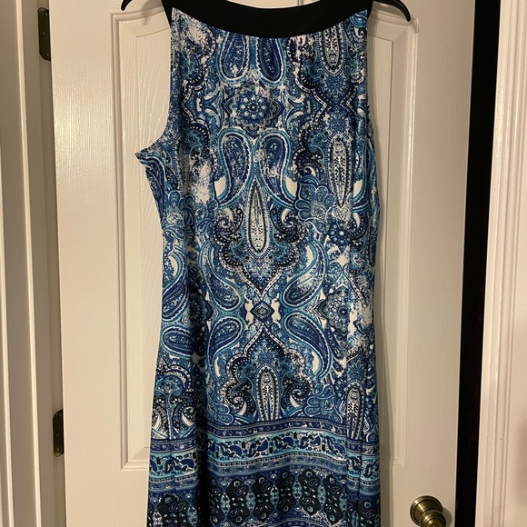 Notations plus size women's dress - Picture 4 of 4